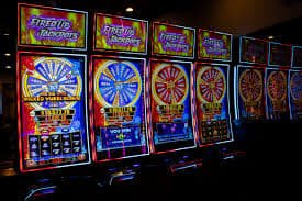 Antarmuka permainan Number Games di aplikasi mobile 555five menampilkan pilihan angka dan jadwal undian